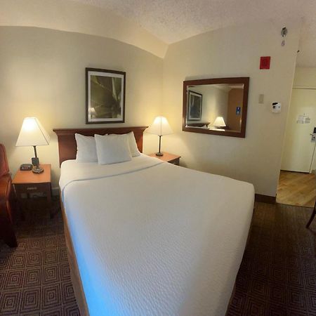 La Quinta By Wyndham Stamford / New York City Zewnętrze zdjęcie
