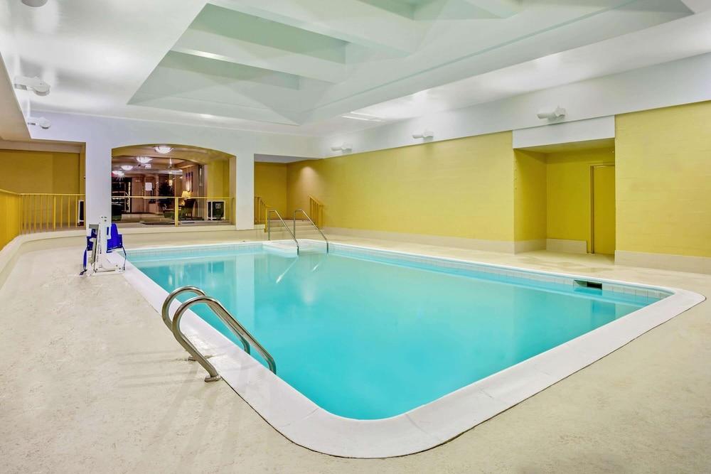 La Quinta By Wyndham Stamford / New York City Zewnętrze zdjęcie
