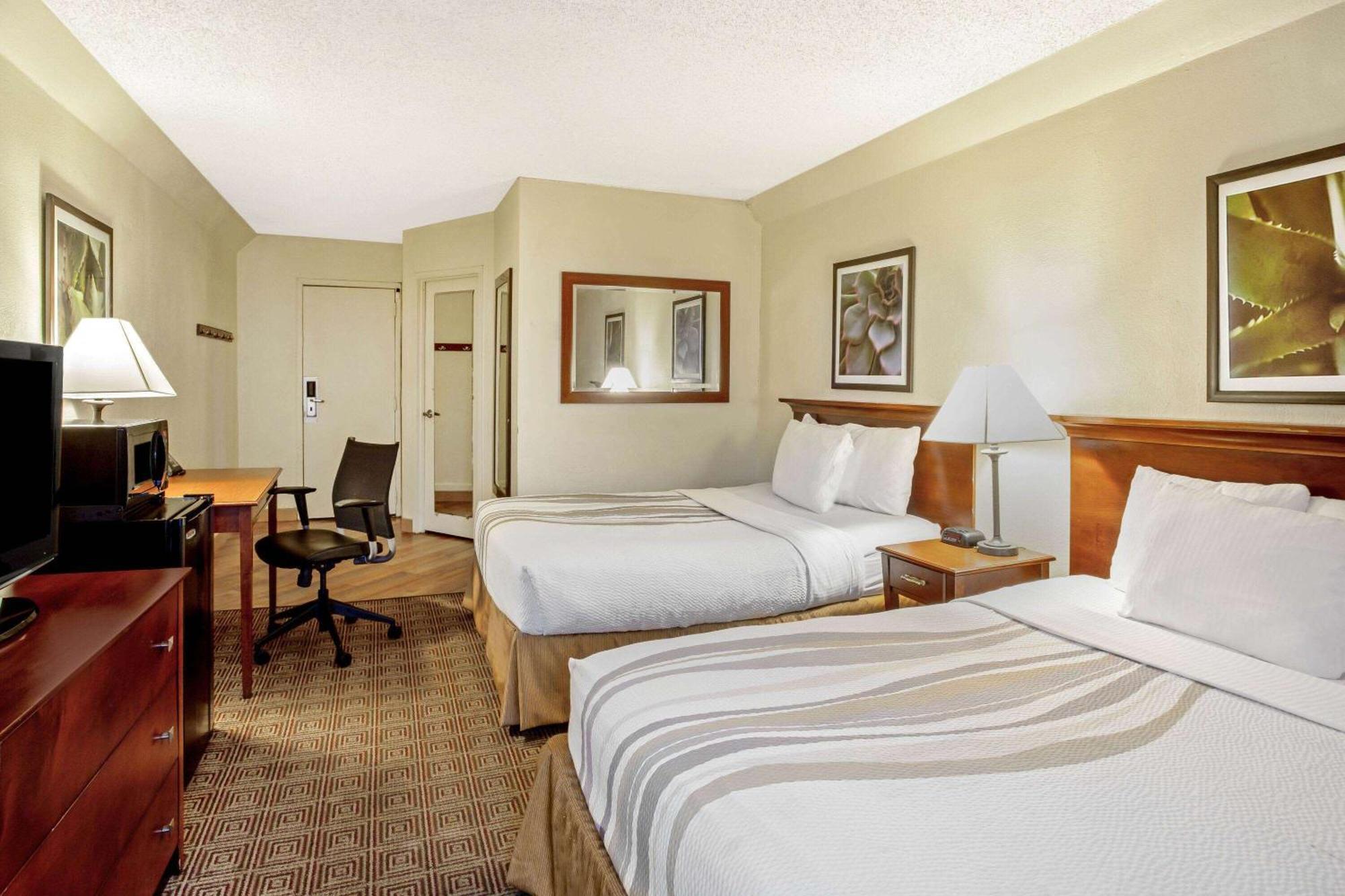 La Quinta By Wyndham Stamford / New York City Zewnętrze zdjęcie