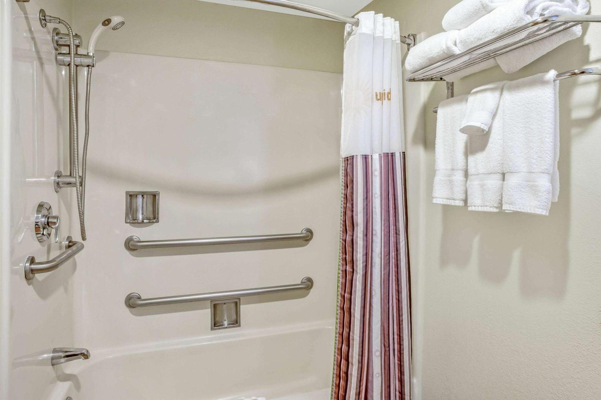 La Quinta By Wyndham Stamford / New York City Zewnętrze zdjęcie